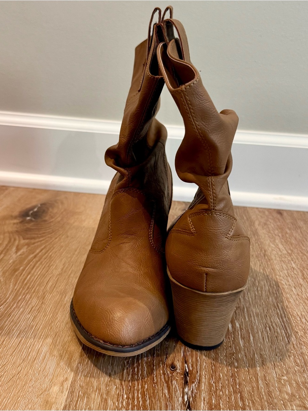 Charles Albert Tan Slouchy Western Ankle Boots Size 9 NWOT - Picture 2 of 5
